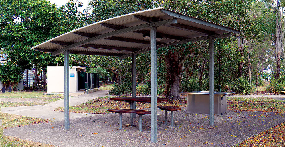 Another BBQ area and Dunny facilities! What a relief!